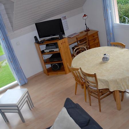 Appartment Aux Lilas Les Geneveys-sur-Coffrane ภายนอก รูปภาพ