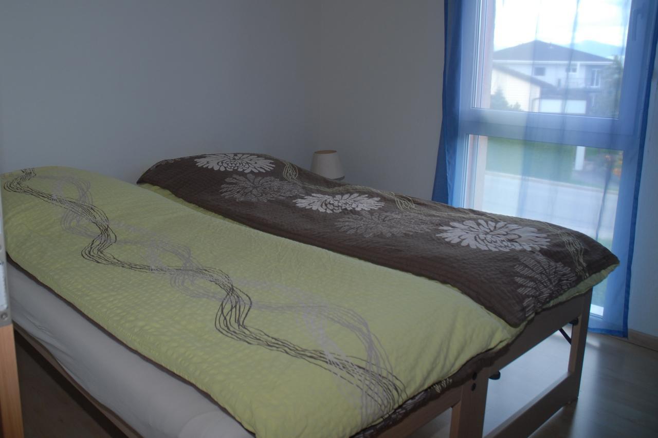 Appartment Aux Lilas Les Geneveys-sur-Coffrane ภายนอก รูปภาพ