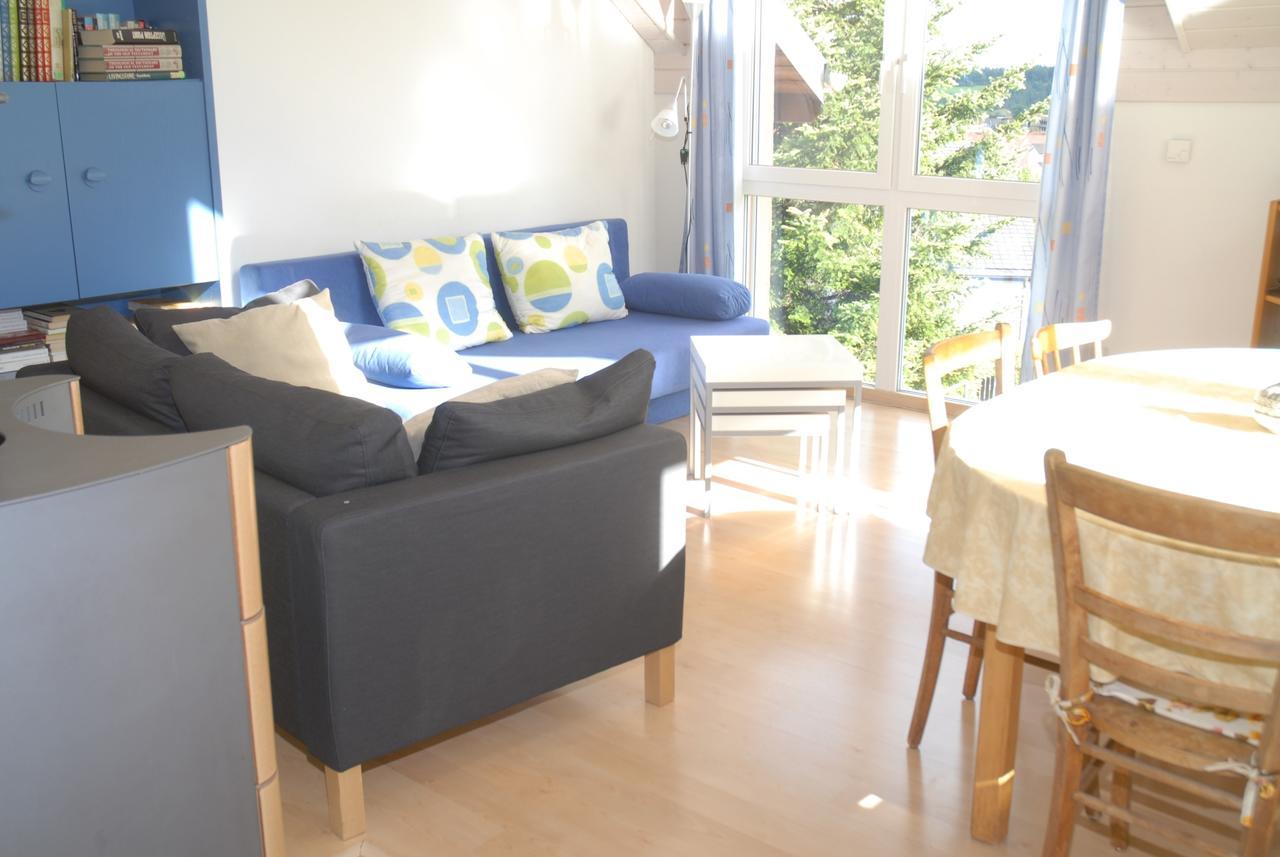 Appartment Aux Lilas Les Geneveys-sur-Coffrane ภายนอก รูปภาพ