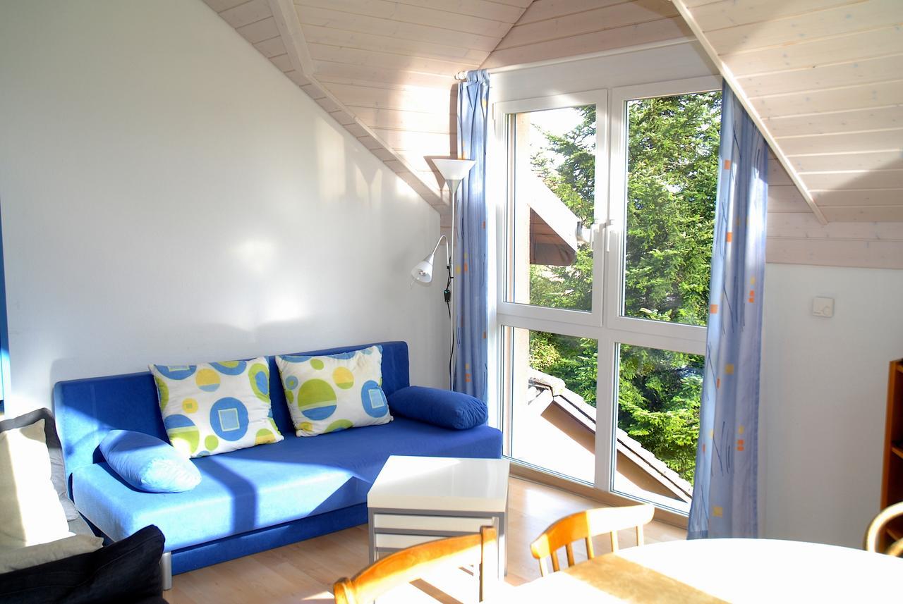 Appartment Aux Lilas Les Geneveys-sur-Coffrane ภายนอก รูปภาพ